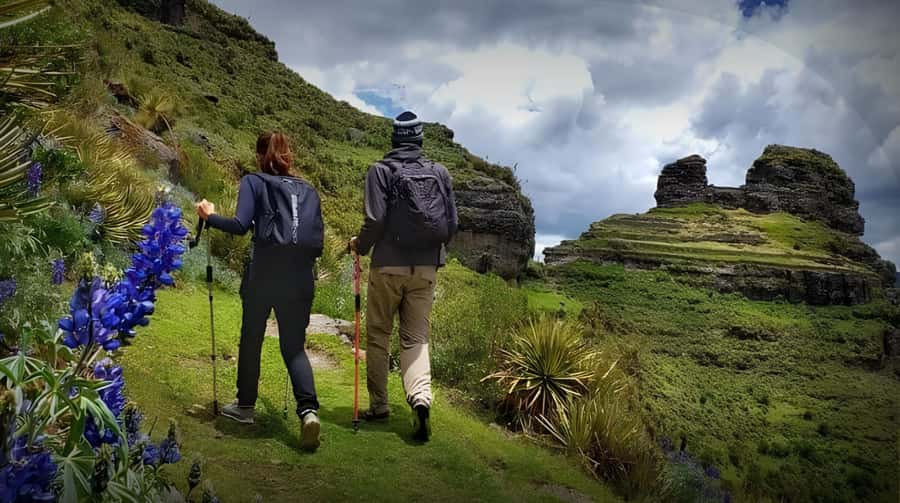 1 day excursion to Waqrapukara - The two-hour walk to Waqrapukara