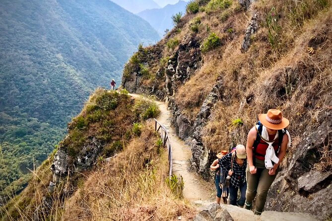 2 Day Inca Trail to Machu Picchu (Small groups) - The Sun Gate Alternative on Day Two