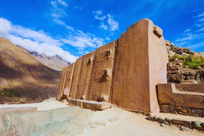 2 Day Machu Picchu & Sacred Valley Tour from Cusco /Train & Guide - Pisac Market and the hilltop ruins