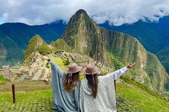 2-Day Machu Picchu Tour by train from Cusco ( All included ) - An evening in Aguas Calientes