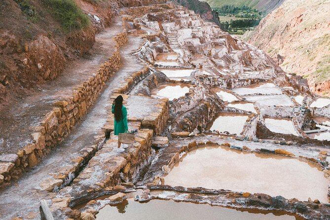 2-Day Sacred Valley & Machu Picchu Tour by Train from Cusco - Chinchero and the Andean weaving tradition