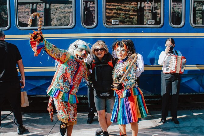 2-Day Tour from Cusco: Sacred Valley and Machu Picchu by Train - Buffet lunch at Tunupa