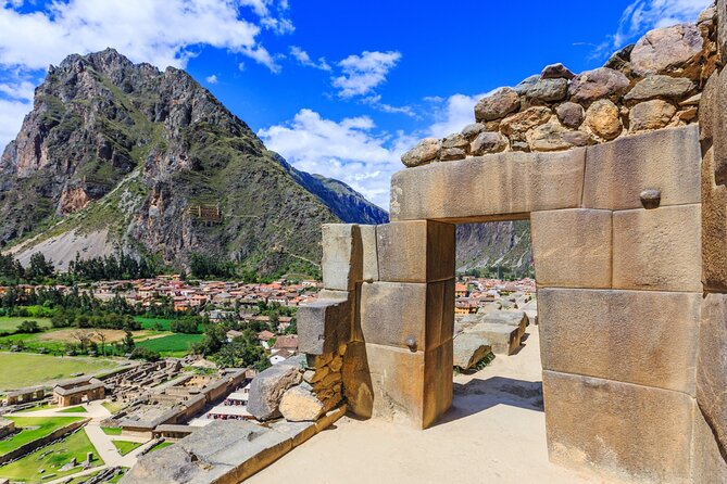 2-Day Tour from Cusco: Sacred Valley and Machu Picchu by Train - The train to Aguas Calientes