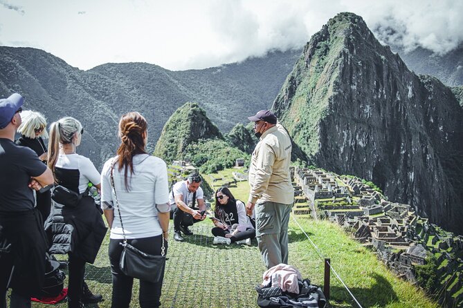 2-Day Tour of the Sacred Valley and Machu Picchu by Train - Day 1: Cusco views and the road into the Sacred Valley