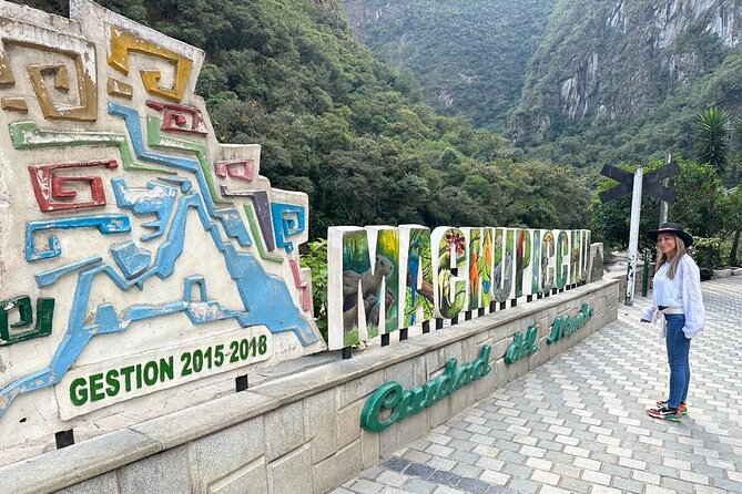 2 Days Private Tour in Machu Picchu Cuzco and Sacred Valley - Pisac combines stonework and market time