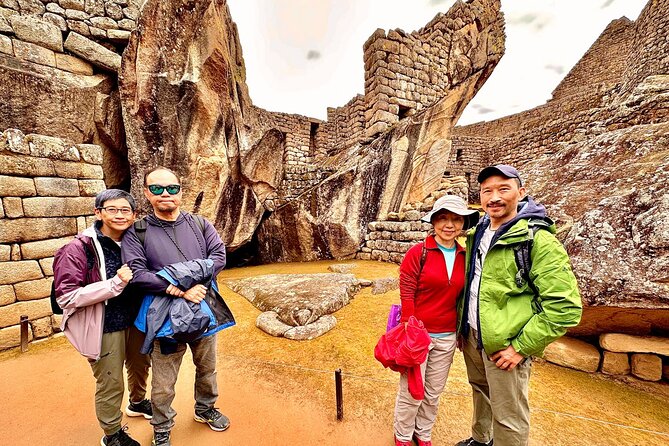 2D1N: Sacred Valley Tour and Machupicchu by Train - Machu Picchu with a two to two-and-a-half-hour guided visit