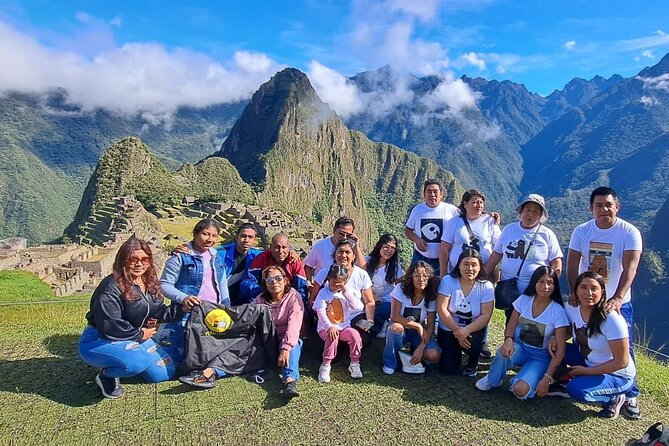 3 Days: MachuPicchu+Humantay lake+Rainbow Mountain(Unforgettable) - Guides, support, and the small-group setup