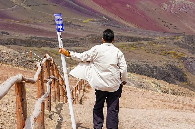3 Days Tour in Machu Picchu at Sacred Valley and Rainbow Mountain - What the $470 price really covers