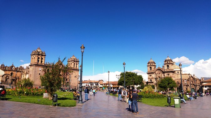 4-Day Cusco and Machu Picchu in private - Day two: A scenic train to Aguas Calientes