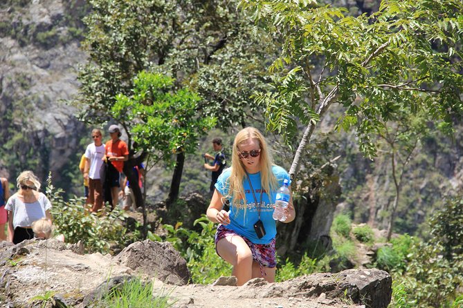 4-Day Inca Jungle Trail to Machu Picchu Hiking and Biking Tour - Santa María and the hot springs near Santa Teresa