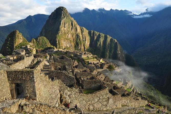 4-Day Machu Picchu Biking and Hiking Tour from Cuzco - Packing for wet roads, cold passes, and basic rooms