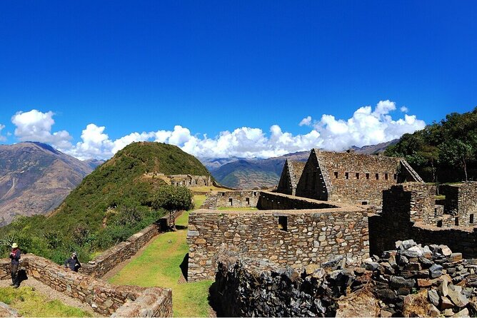 4 Days Guided Tour in Choquequirao Peru - Day one: from Capuliyoc down to Santa Rosa