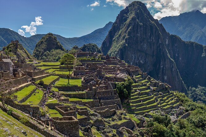 4 Days Inca Trail Adventure to Machu Picchu - Day two: the hard climb to Dead Woman’s Pass