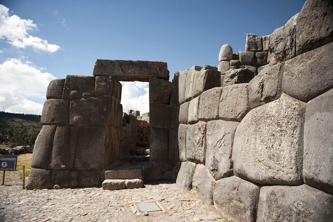 4-Hour City Tour of Cusco Including Four Ruins - Q’enqo, carved rock and uncertain stories