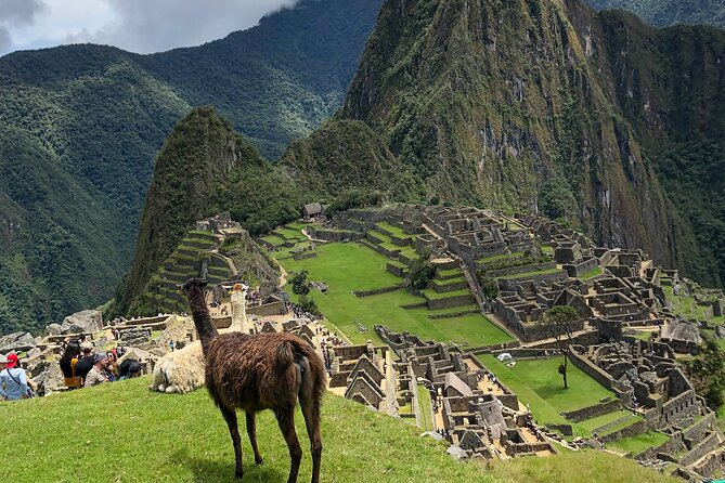 5-Day Tour: Machu Picchu, Sacred Valley and Mountain of Colors - Aguas Calientes gives you one quiet evening