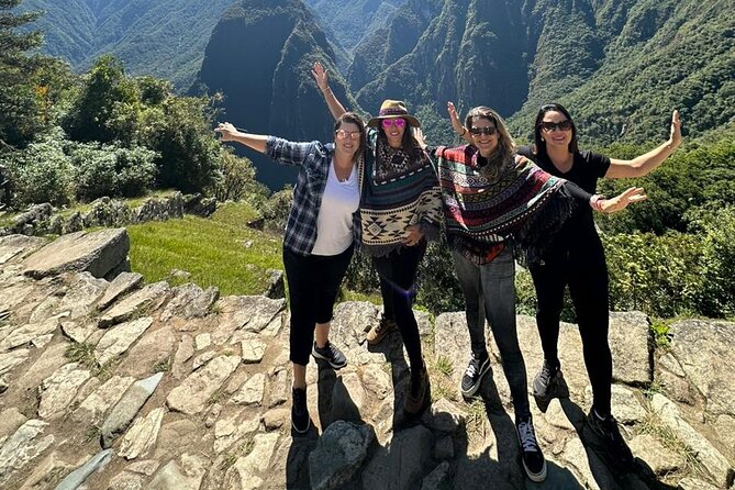 5-Day Tour to Machupicchu, Sacred Valley and Rainbow Mountain - Guides, group size, and the feel of the trip