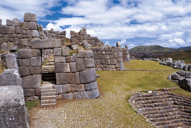 5 Days: Cusco || Sacred Valley || MachuPicchu || Moray & salt Mines || - Day one: a gentle start, then Cusco’s four hilltop sites