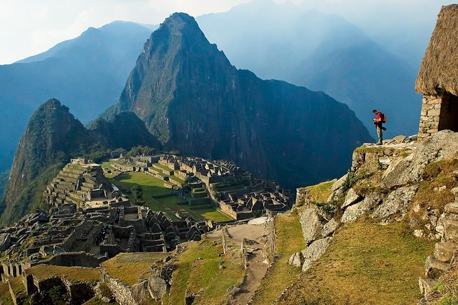 6-Day Best of Peru: Cusco, Machu Picchu, and Lake Titicaca Tour - Day 2: Pisac, Ollantaytambo, and the train to Aguas Calientes