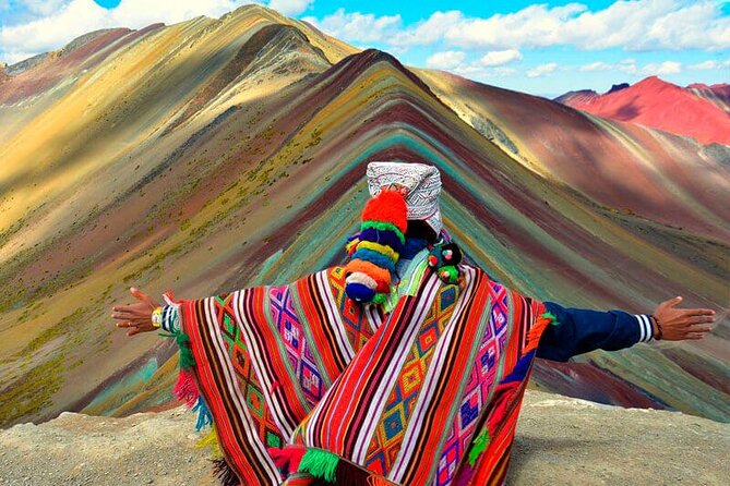 6-Day Tour of Cusco Magico-Machu Picchu-Rainbow Mountain - Day 2: Pisac, Ollantaytambo, and the train east