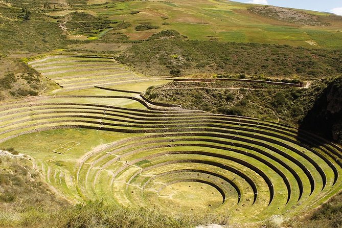 7-Day Private Guided Sacred Valley Cusco and Machu Picchu Tour - Day 3: The Vistadome train to Machu Picchu