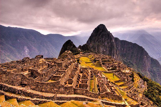 7-Day Tour from Cusco with Machu Picchu and Rainbow Mountain - Day 2: Alpacas, Pisac, and the train to Aguas Calientes