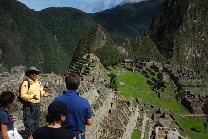 8-Day Peru Empire of the Senses Lima Cusco and Machu Picchu - Day 3: Cusco from market stalls to the Twelve Angled Stone