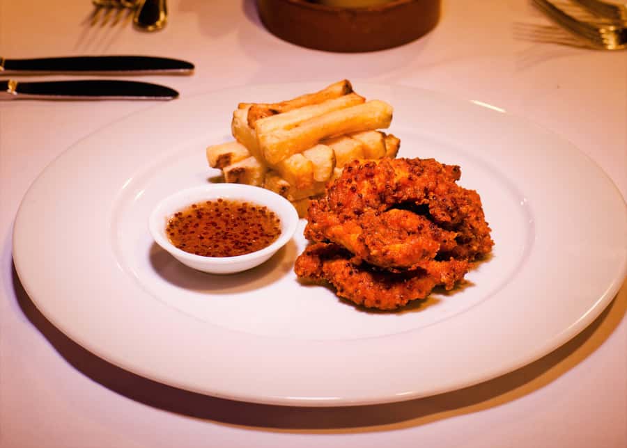 Aguas Calientes: Lunch at Cafe Inkaterra Restaurant - Who will enjoy this lunch most