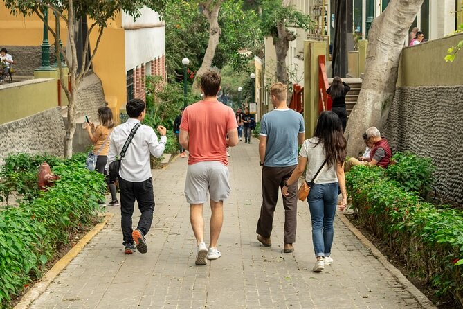 All-Inclusive Highlights of Lima Tour - San Francisco and the underground catacombs