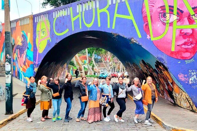 All-Inclusive Highlights of Lima Tour - Plaza de Armas, artisan goods, and the Government Palace