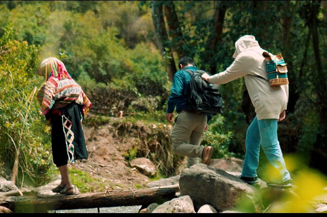 Alpaca Walk & Natural Dye Tour: A Memorable Full Day Experience - An alpaca ceremony to close the cultural picture