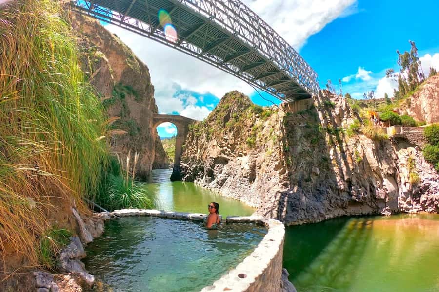 Arequipa: 2-day Colca Canyon Trekking, Ending in Puno - Cruz del Cóndor and a 3,400-meter canyon