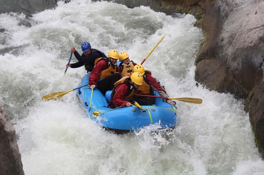 Arequipa: Chili River White Water Rafting with Hotel Pickup - Getting equipped at the Gruta de la Virgen de Chapí
