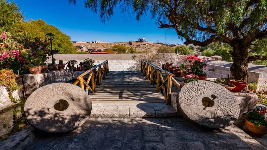 Arequipa: City and Countryside Panoramic Bus Tour - Key points to know before booking