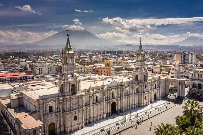 Arequipa Food Tour: Ancestral Cuisine & City Tour - San Camilo Market: your first taste of Arequipa