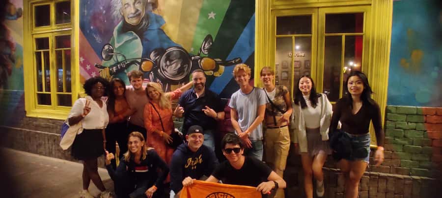 Arequipa: Pub Crawl with Skip-The-Line Access and Drinks - Three bars, three included drinks