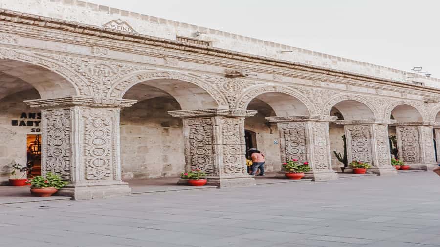 Arequipa: Walking Tour and Santa Catalina Monastery - Walking comfort, clothing, and timing