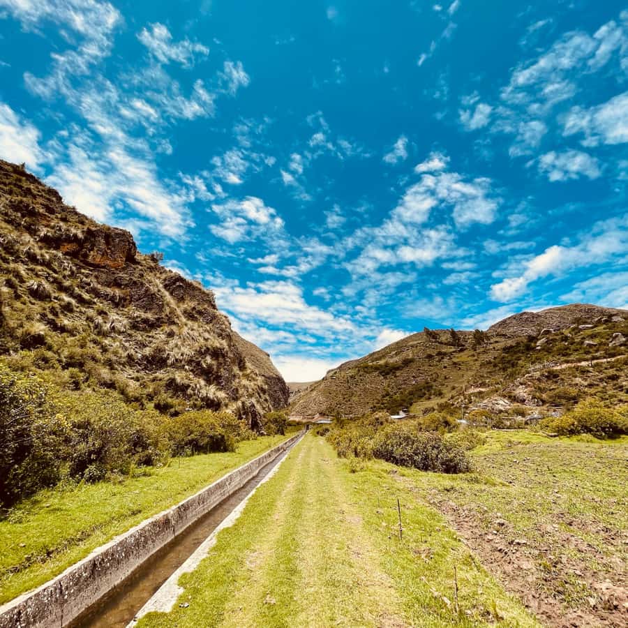 Ayacucho: Full Day Aguas Turquesas Millpu - The optional 30-minute walk to the Ojo de Agua