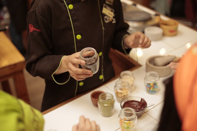 Bean-to-Bar Chocolate Workshop in ChocoMuseo Lima Miraflores - Creating your own chocolate souvenir