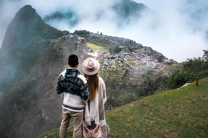 Best of Cusco in 2-Days: Sacred Valley and Machu Picchu with Free Airport Pickup - What this two-day Cusco plan really delivers