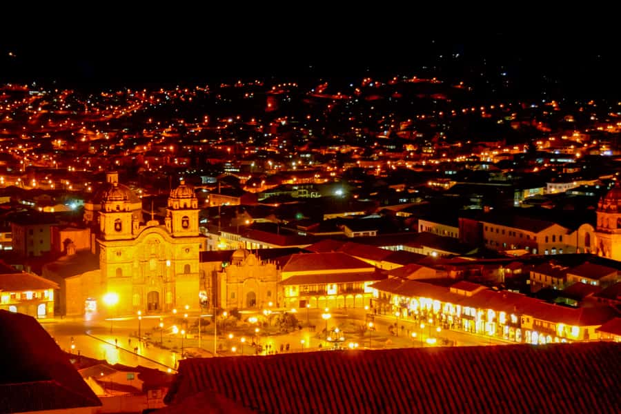 Best of Cusco: Night Tour, Pisco Sour Lessons, and Dinner - Hatun Rumiyuq Street and the precision of Inca stonework