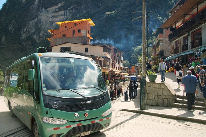 Bus to the entrance of Machu Picchu - Key points to know before you book