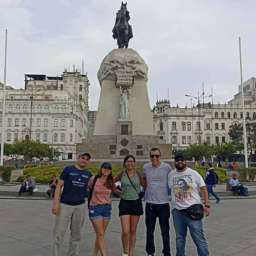 City tour and the best highlights in lima - Parque del Amor and the Costa Verde viewpoint