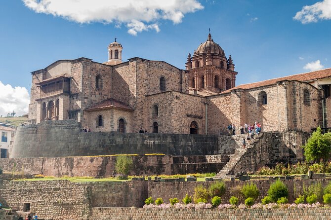 City Tour Cusco - Group - Qenqo: a short stop among carved rock