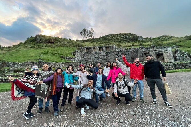 City Tour Cusco - Group - Tambomachay: flowing water at the final ruin
