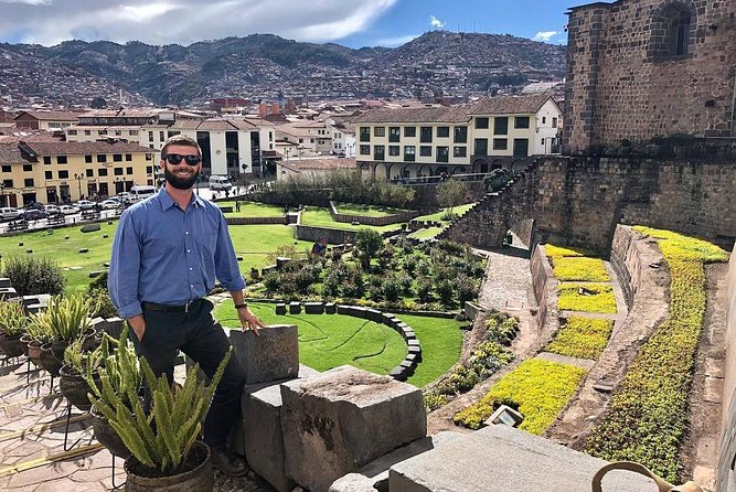 City Tour Cusco, Qoricancha, Sacsayhuaman, Qenqo, Pucapucara and Tambomachay - Q’enqo, ritual space, and the three worlds