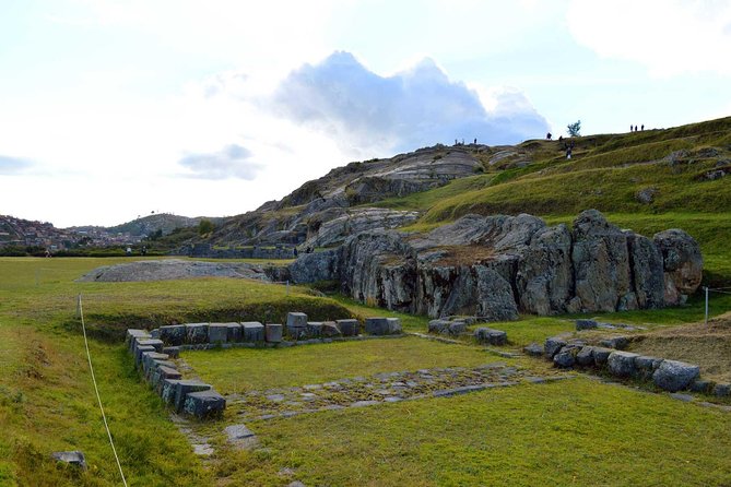 City Tour Cusco with Pisco Sour classes (Half day) - Sacsayhuamán and the scale of Inca engineering