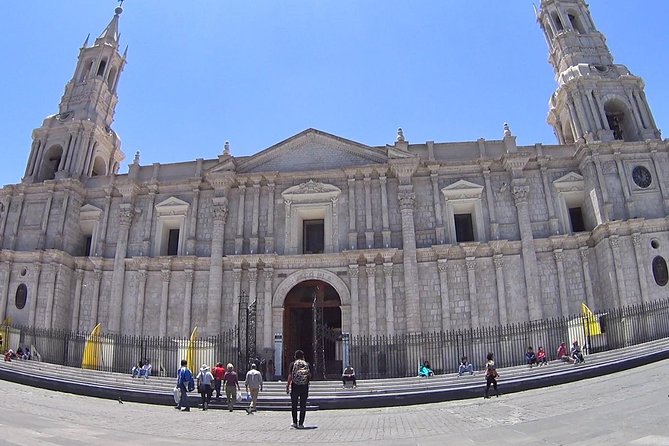 City Tour of Arequipa - Plaza de Armas and the cathedral