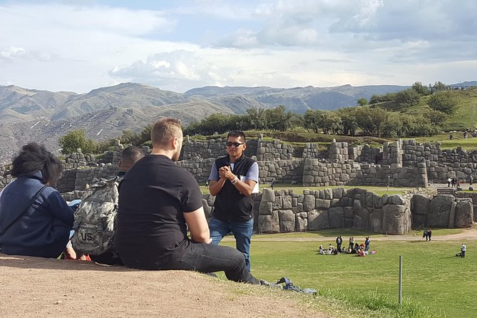 City Tour, Sacred Valley, Machupicchu and Maras Moray in 5 Days - Day 5: Airport transfer and a clean finish