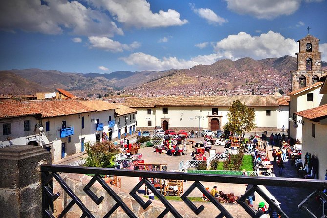 City walking tour by the Magical Cusco - San Blas, where the walk begins among artisans