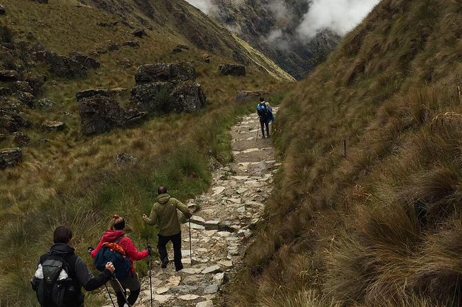 Classic Inca Trail 4 days to Machu Picchu - Who should choose this four-day route?